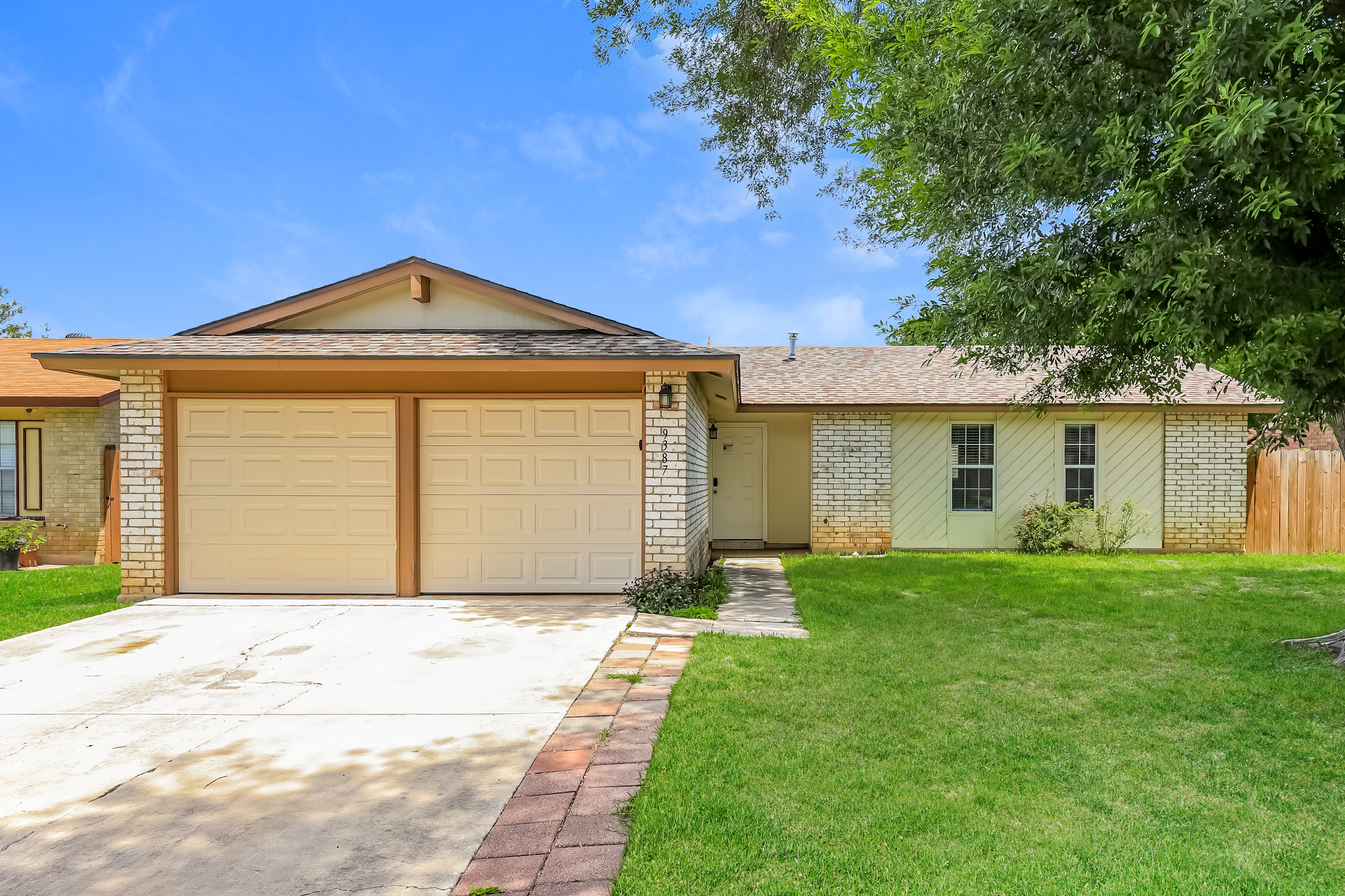9387 VALLEY BEND SAN ANTONIO, TX 78250
